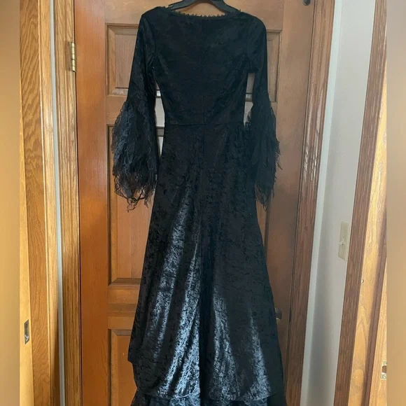 inCharacter Black & Red Lace-Up Gothic Vampire Dress Small - Picture 9 of 16